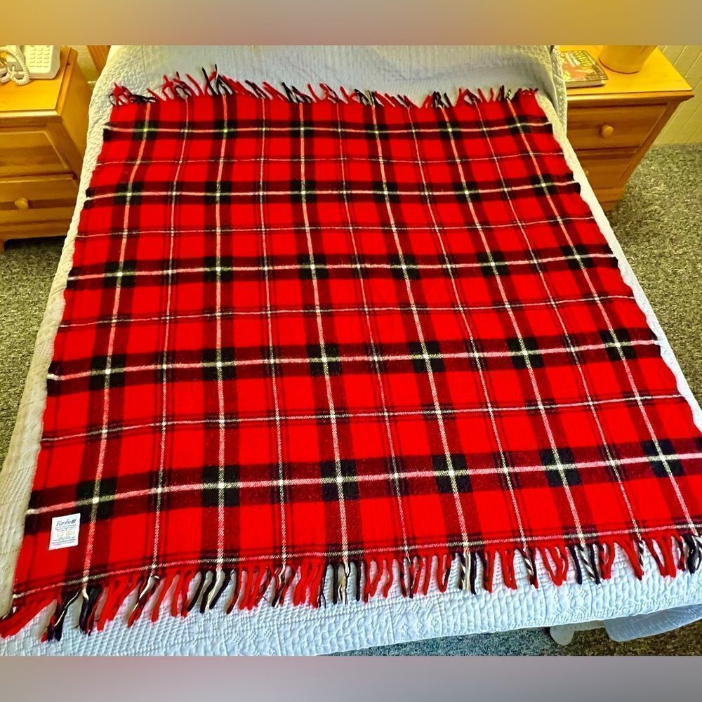 VTG Faribo Faribault Blanket Woolen Mills Co Red Plaid Fringed Acrylic Throw